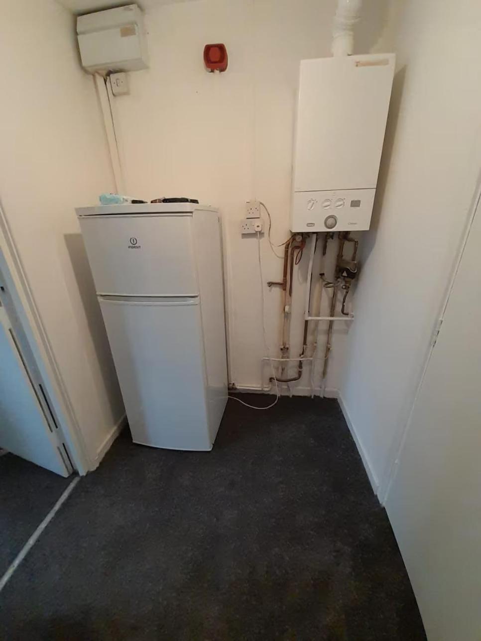 Entire Victoria Park Cardiff Apartment With Free Street Parking Bus 17 And 18 Direct To Cardiff City Centre, Fast Free Wi-Fi Zewnętrze zdjęcie