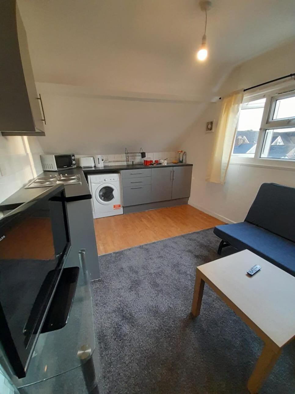 Entire Victoria Park Cardiff Apartment With Free Street Parking Bus 17 And 18 Direct To Cardiff City Centre, Fast Free Wi-Fi Zewnętrze zdjęcie