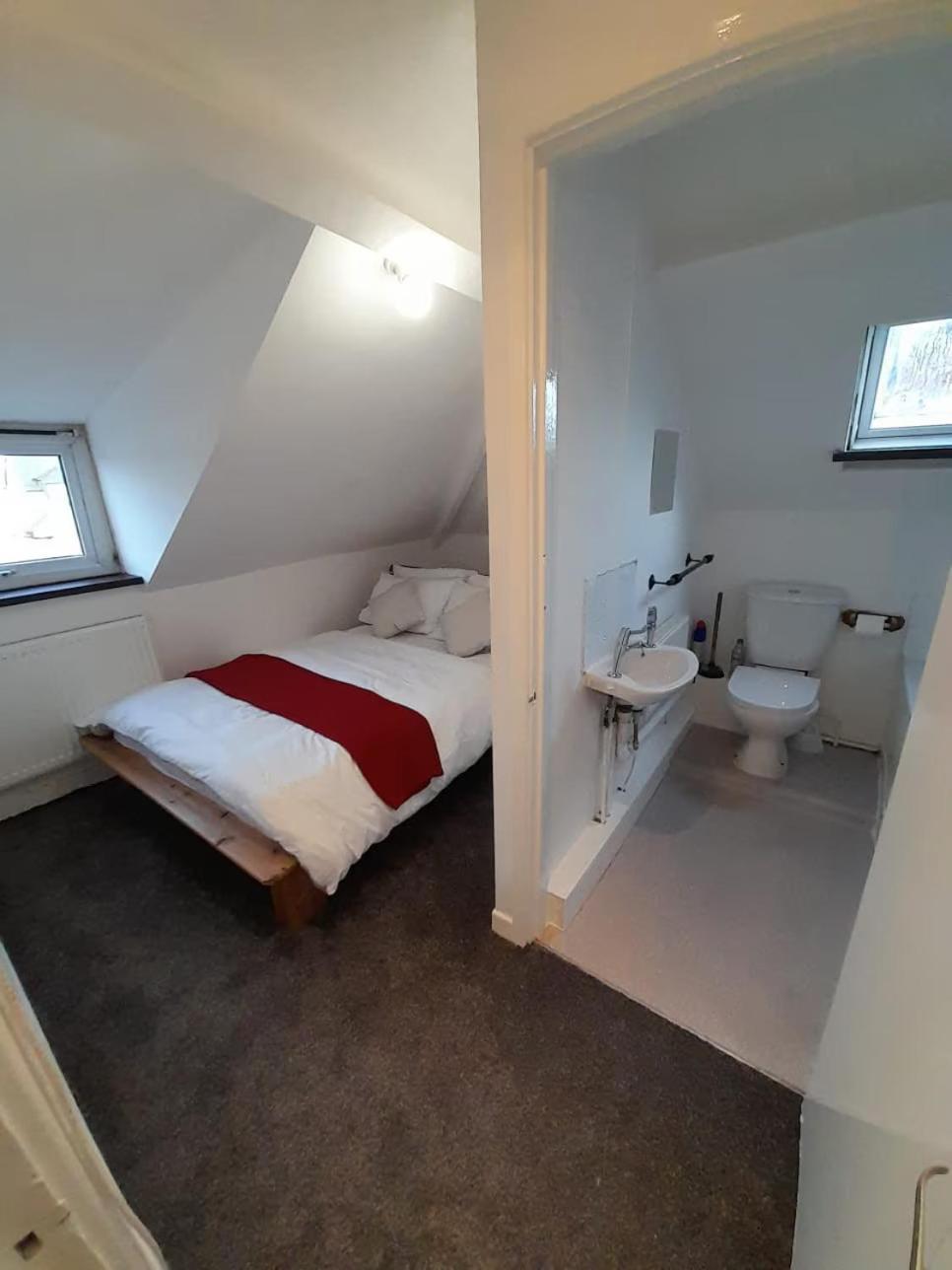 Entire Victoria Park Cardiff Apartment With Free Street Parking Bus 17 And 18 Direct To Cardiff City Centre, Fast Free Wi-Fi Zewnętrze zdjęcie