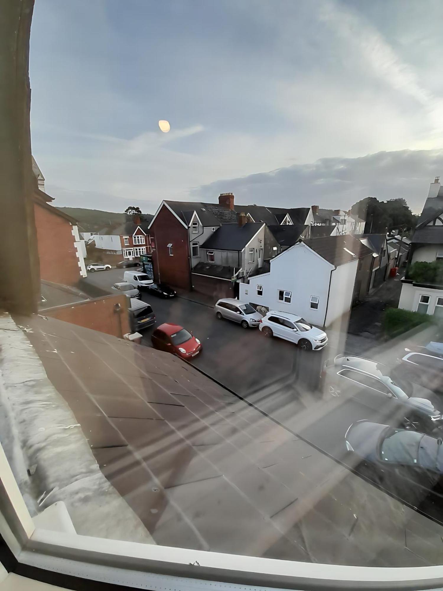 Entire Victoria Park Cardiff Apartment With Free Street Parking Bus 17 And 18 Direct To Cardiff City Centre, Fast Free Wi-Fi Zewnętrze zdjęcie